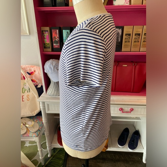 Vineyard Vines size XL Top - Picture 3 of 4